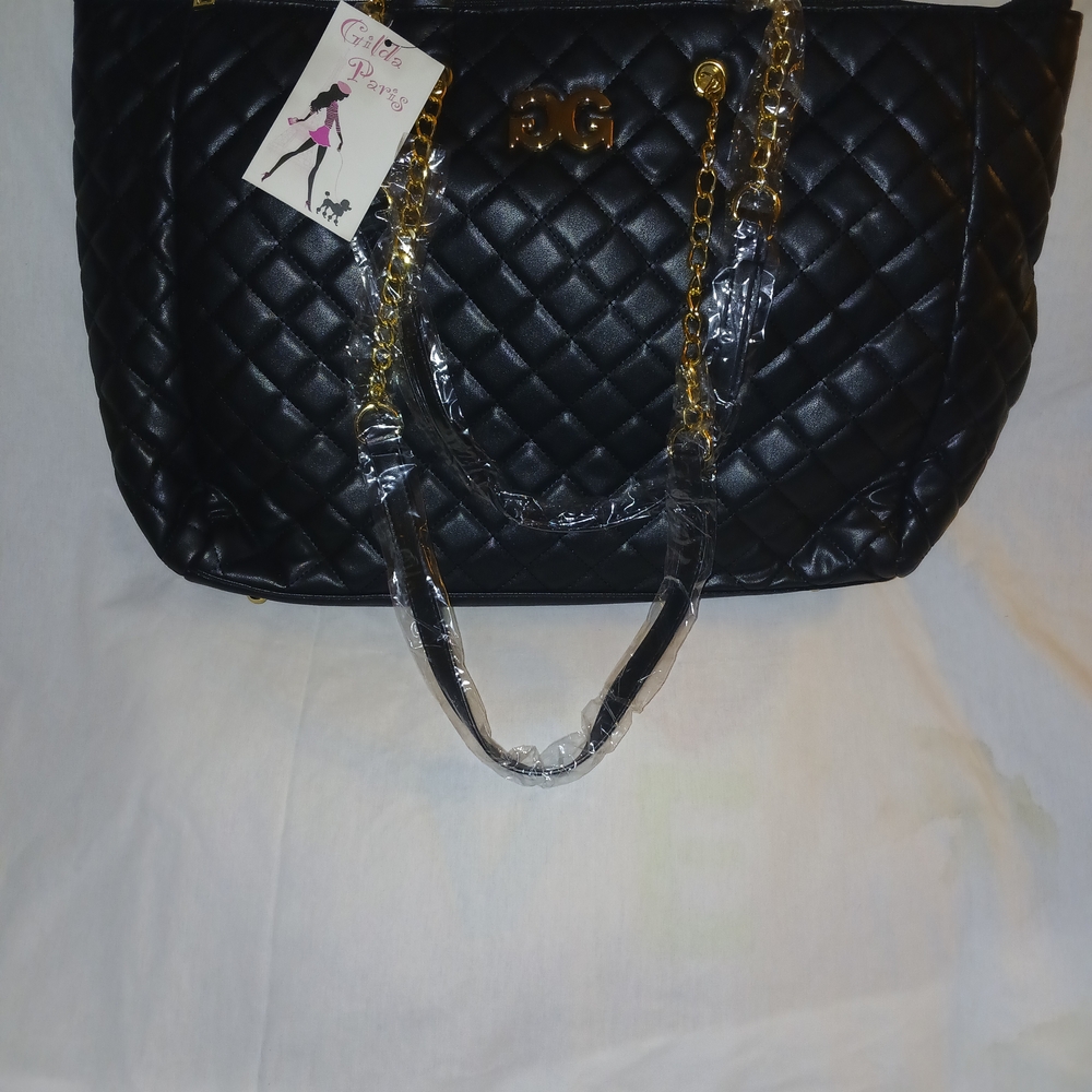 Chic Gilda Paris Black Quilted Shoulder Bag with Gold Chain